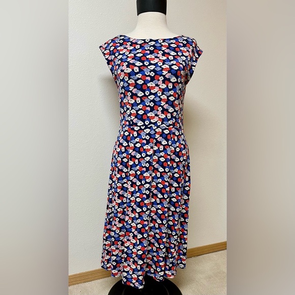 Boden Dresses & Skirts - Boden Navy floral pattern dress women’s size 8R